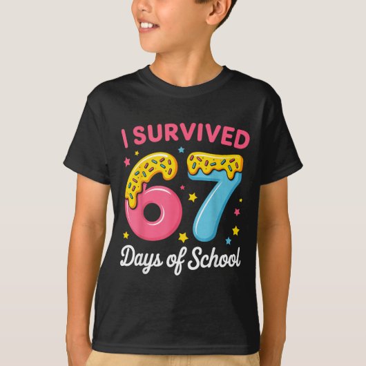 I Survived 67 Days Of School Funny Meme Teacher St Tシャツ (正面)