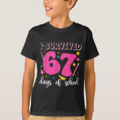 I Survived 67 Days Of School Funny Meme Teacher St Tシャツ (正面)