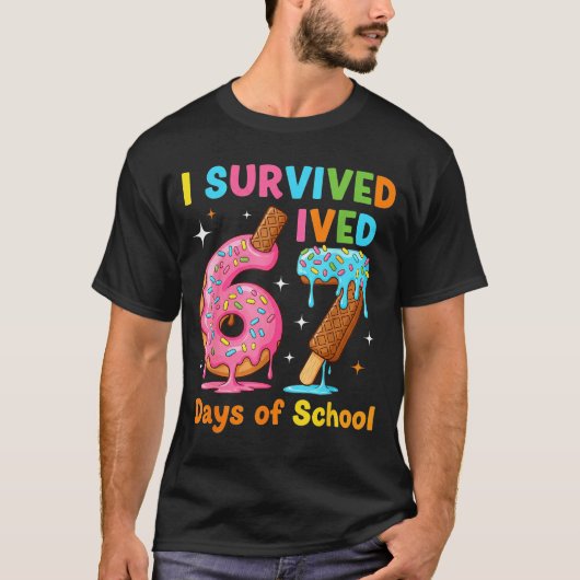 I Survived 67 Days Of School Funny Meme Teacher St Tシャツ (正面)