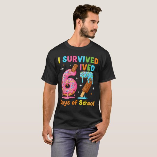 I Survived 67 Days Of School Funny Meme Teacher St Tシャツ (正面フル)