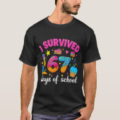 I Survived 67 Days Of School Funny Meme Teacher St Tシャツ (正面)