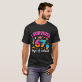 I Survived 67 Days Of School Funny Meme Teacher St Tシャツ (正面フル)