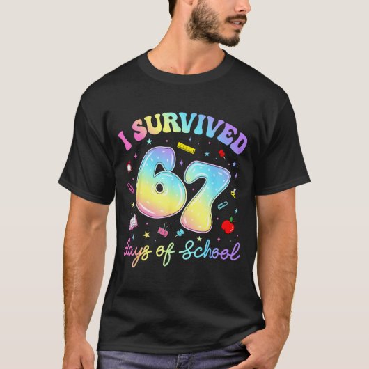 I Survived 67 Days Of School Funny Meme Teacher St Tシャツ (正面)