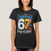 I Survived 67 Days Of School Funny Meme Teacher St Tシャツ (正面)