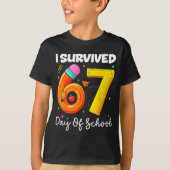I Survived 67 Days Of School Funny Meme Teacher St Tシャツ (正面)
