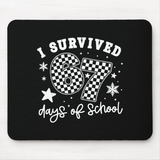 I Survived 67 Days Of School Students Teachers 100 マウスパッド (正面)