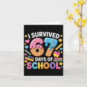 I Survived 67 Days Of School Teacher Student Ice C カード (黄色い花)