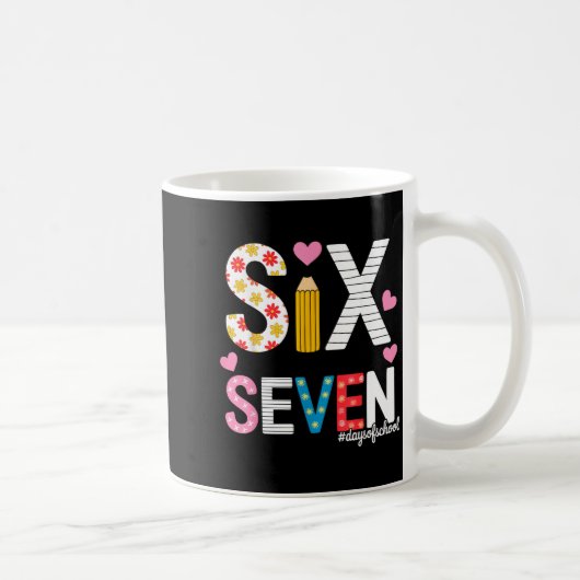 I Survived 67 Days Of School Teacher Student Six S コーヒーマグカップ (右)