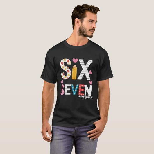 I Survived 67 Days of School Teacher Student Six S Tシャツ (正面フル)