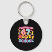 I Survived 67 Days Of School Teachers Students  キーホルダー (正面)