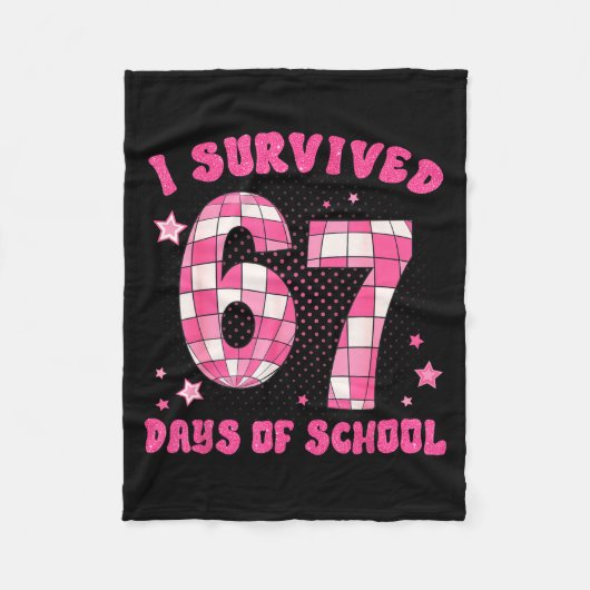 I Survived 67 Days Of School Teachers Students Six フリースブランケット (正面)