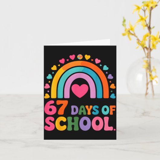 I Survived 67 Days Of School Tie Die Rainbow Lover カード (黄色い花)