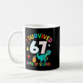 I Survived 67 Days Of School Trex Funny 67 Teacher コーヒーマグカップ (左)