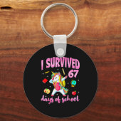 I Survived 67 Days Of School Unicorn Dabbing Teach キーホルダー (正面)