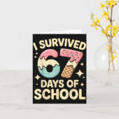 I Survived 67 Days Of School With A Funny Ice Crea カード (黄色い花)