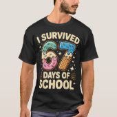 I Survived 67 Days Of School With A Funny Ice Crea Tシャツ (正面)