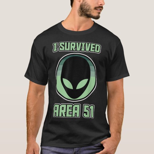 I Survived Area 51 Alien Design Tシャツ (正面)