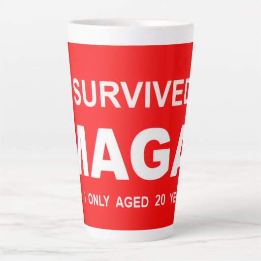I Survived MAGA カフェラテマグ (正面)