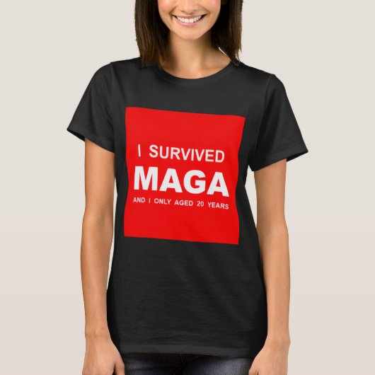 I Survived MAGA Tシャツ (正面)