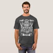 I Survived Secret Government Mind Control Tシャツ (正面フル)