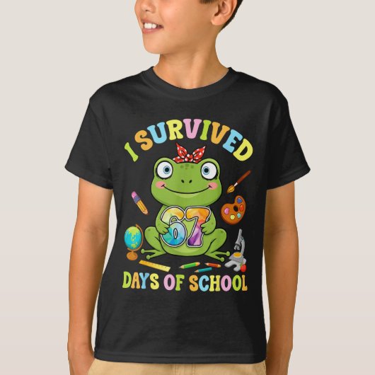 I Survived Six Seven Days Of School Cute Frog Stud Tシャツ (正面)