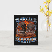 I Survived Today's Tummy Ache Funny Silly Cat Meme カード (黄色い花)