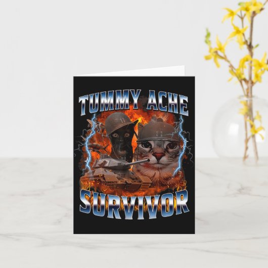 I Survived Today's Tummy Ache Funny Silly Cat Meme カード (黄色い花)