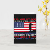 I Taught My Son How To Stand Up Proud Military Mom カード (黄色い花)