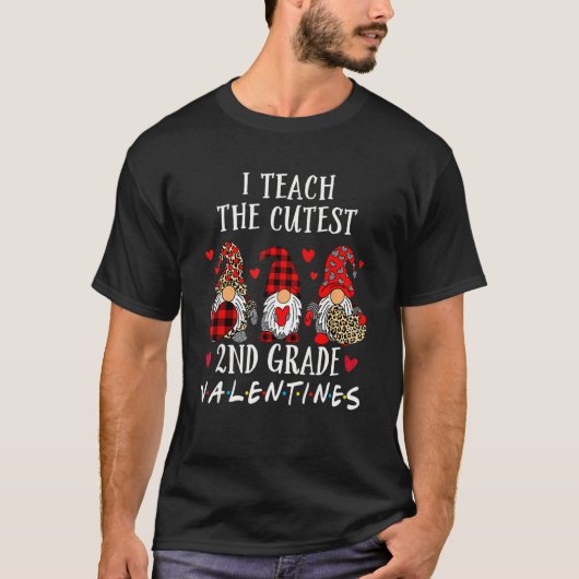 I Teach The Cutest 2nd Grade Valentines Women Gnom Tシャツ (正面)