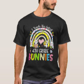 I Teach The Cutest 4th Grade Bunnies Teacher Easte Tシャツ (正面)