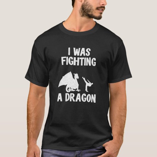 I Was Fighting A Dragon After Surgery Recovery Bro Tシャツ (正面)