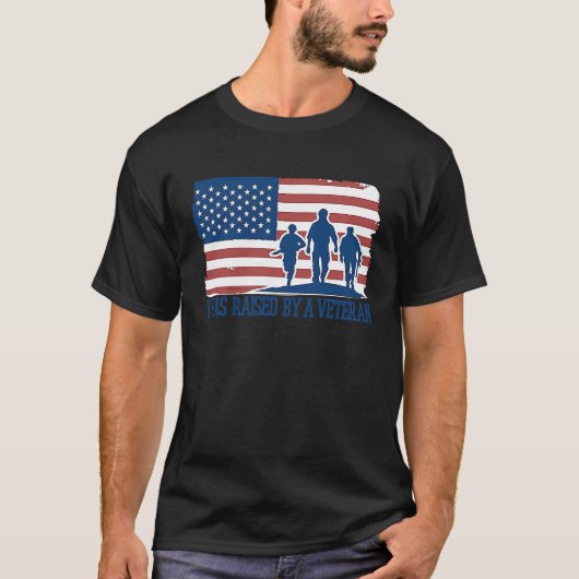 I Was Raised By A Veteran Veterans Day Tシャツ (正面)