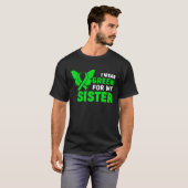 I Wear Green Ribbon Sister Dwarfism Awareness Litt Tシャツ (正面フル)