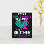 I Wear Teal And Purple In Memory Of My Brother Men カード (黄色い花)