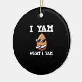 I Yam What I Yam Humorous V-Neck セラミックオーナメント (左)
