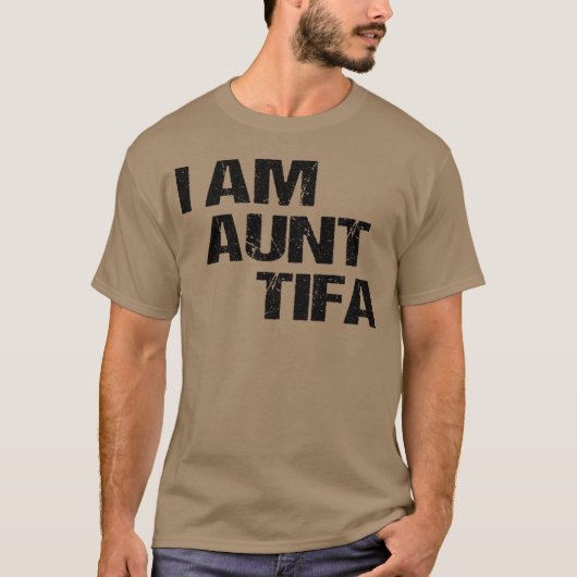 IAmAuntTifa グラフィック おもしろ Tシャツ (正面)
