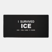 ICEを生き延びた デスクマット (正面)