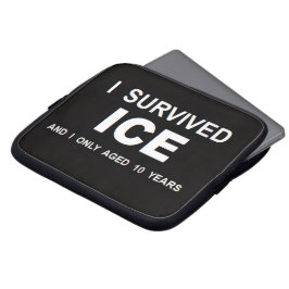 ICEを生き延びた ラップトップスリーブ