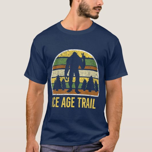 Ice Age Trail Bigfoot Ice Age Trail Hiking Tシャツ (正面)