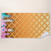 Ice Cream Drip Waffle Cone Pink With Sprinkles ビーチタオル (正面)