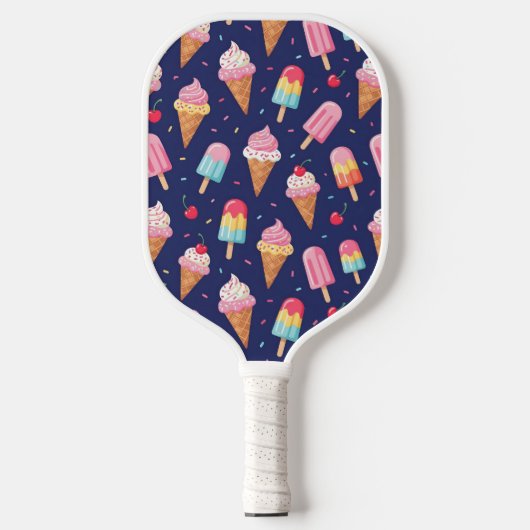 Ice cream, popsicles and cherries pattern ピックルボールラケット (正面)