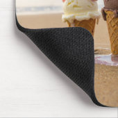 Ice creams on a beach  マウスパッド (コーナー)