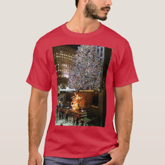 Ice Skating at Rockefeller Center NYC NY Tシャツ