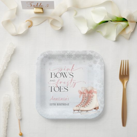 Ice Skating Teen Birthday Pink Bow ペーパープレート (ウェディング)