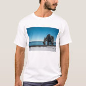 Iceland Ocean view Hvitserkur Tシャツ (正面)