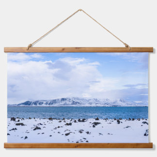 Iceland Winter Wonderland 吊り下げ型タペストリー