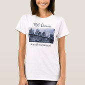 Iconic Brooklyn Bridge NYC Dreams Romantic Couples Tシャツ (正面)