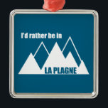 I'd Rather Be In La Plagne France Mountain メタルオーナメント<br><div class="desc">La Plagne France is actually a collection of 11 different villages, ranging from traditional valley hamlets to high-altitude mountain hubs. It is linked to Les Arcs to form the Paradiski area. It has 425 km of ski runs in the heart of the Vanoise national park and the Paradiski area, from...</div>