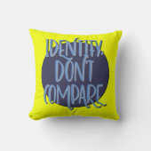 Identify, Don't Compare Recovery Slogan クッション (正面)