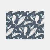 idyl-wyldのクリエイティブによる海のクジラの羽毛布団 フリースブランケット (正面(横))